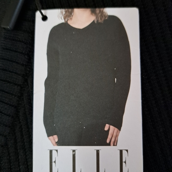 New! Elle Ribbed Knit Sweater Women's Size Medium Black V-neck Top - Picture 10 of 11